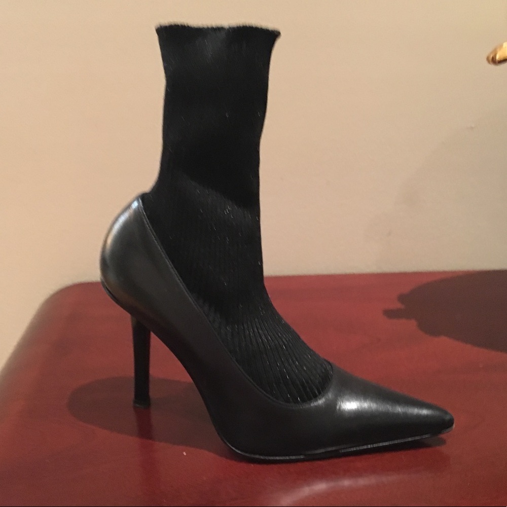Roccobarocco black Pointy Toe Sock Booties sz.8